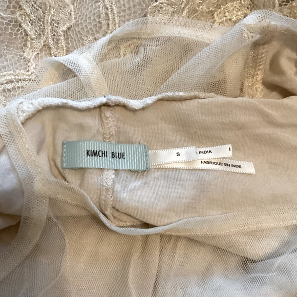 Lace Mesh Urban Outfitters- Kimchi Blue Top size S - Picture 4 of 6